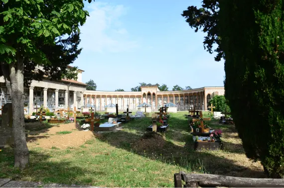 immagine del cimitero di Castagneto Carducci