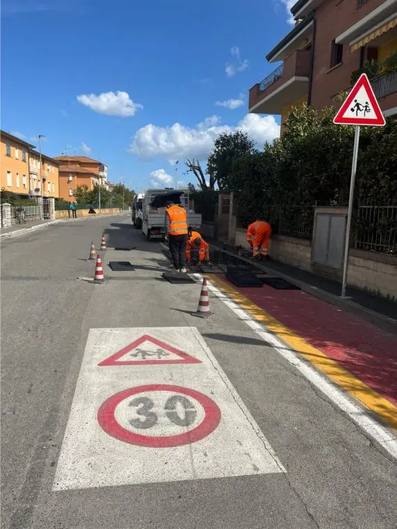 immagine degli operai a lavoro immagine degli operai a lavoro